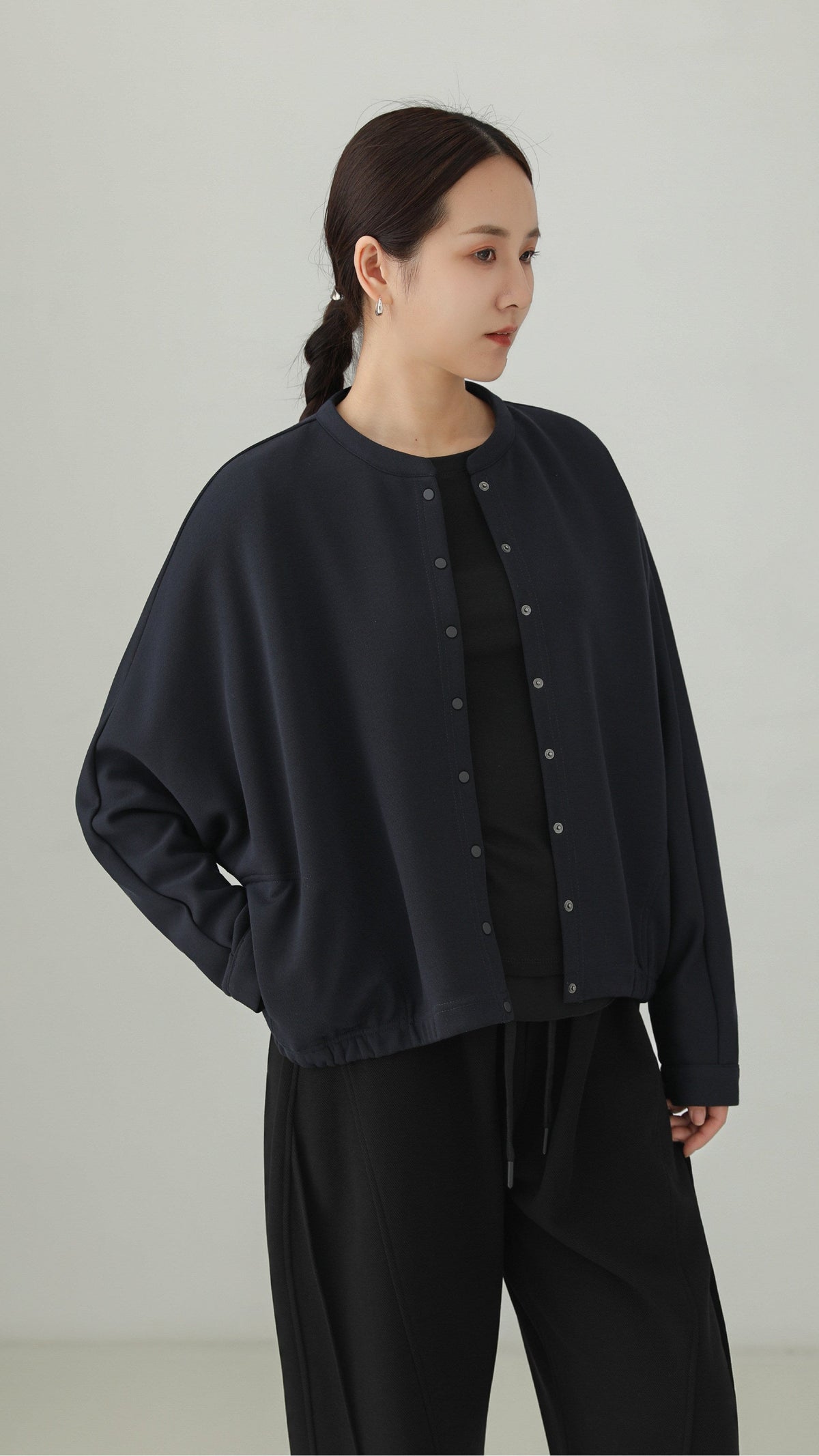 Minimalist Collarless Dolman Sleeve Blouson B5004