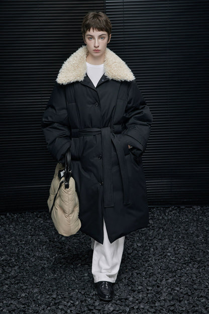 ブラックファーカラーロングダウンジャケット　B4543