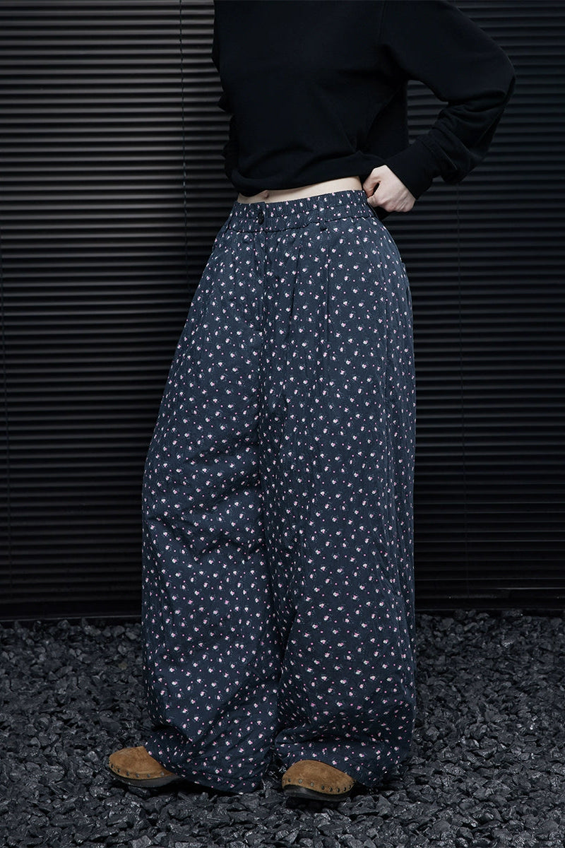 ネイビーブルー小花柄ワイドパンツ　B4367