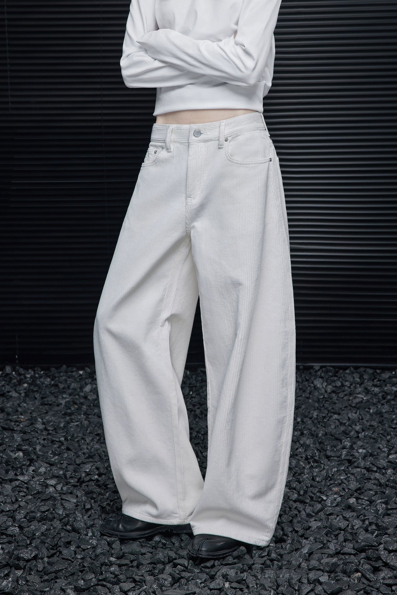 白色燈芯絨闊腿褲 B4548