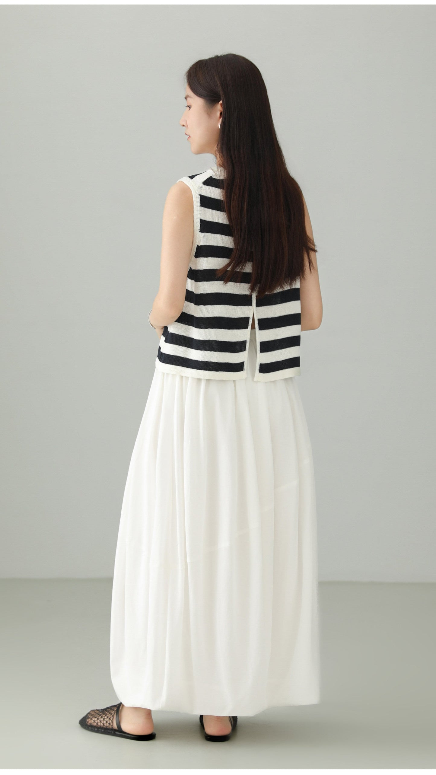 Back Slit Sleeveless Striped Top B4764