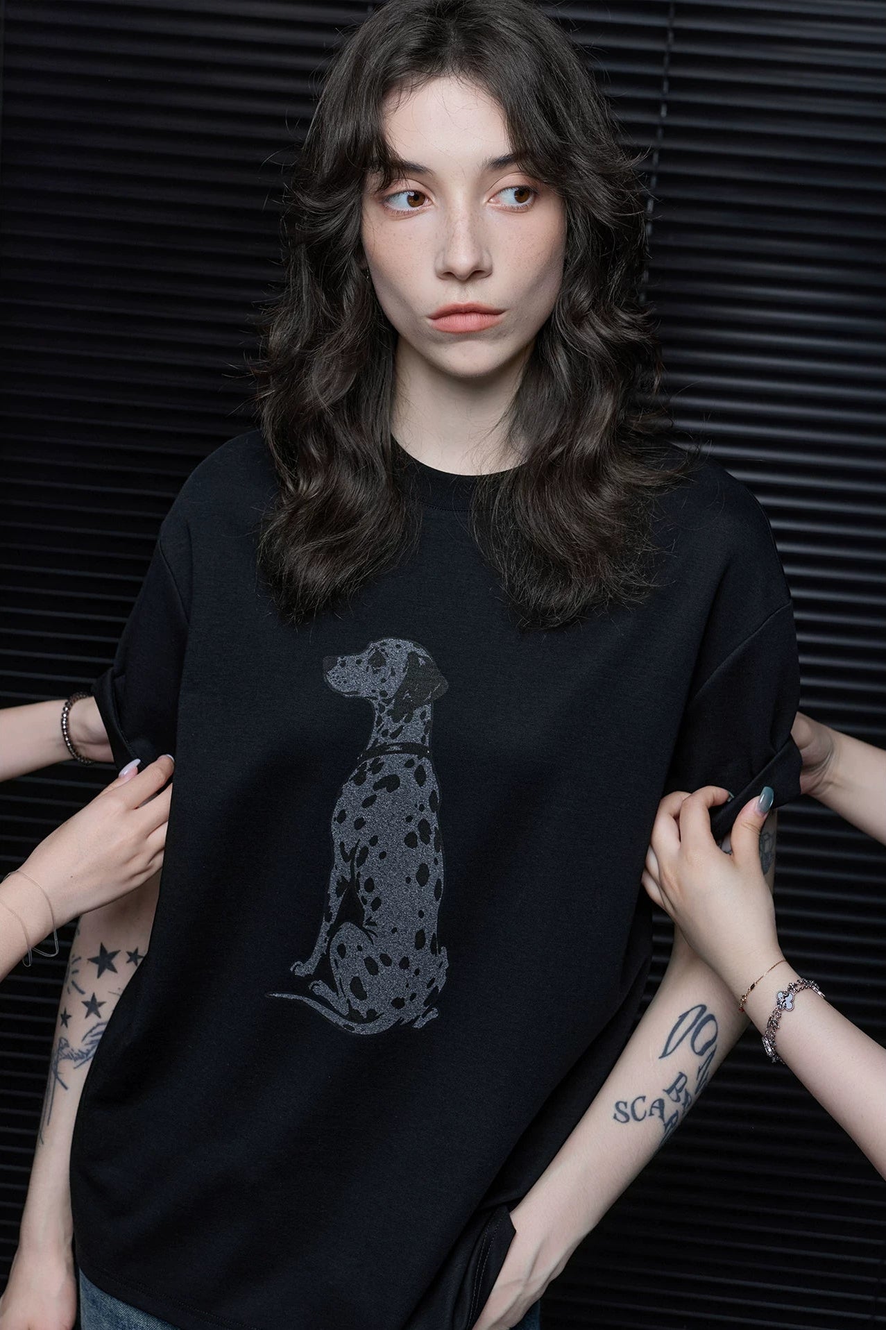 ブラックプリントリラックス半袖Tシャツ 　B4852