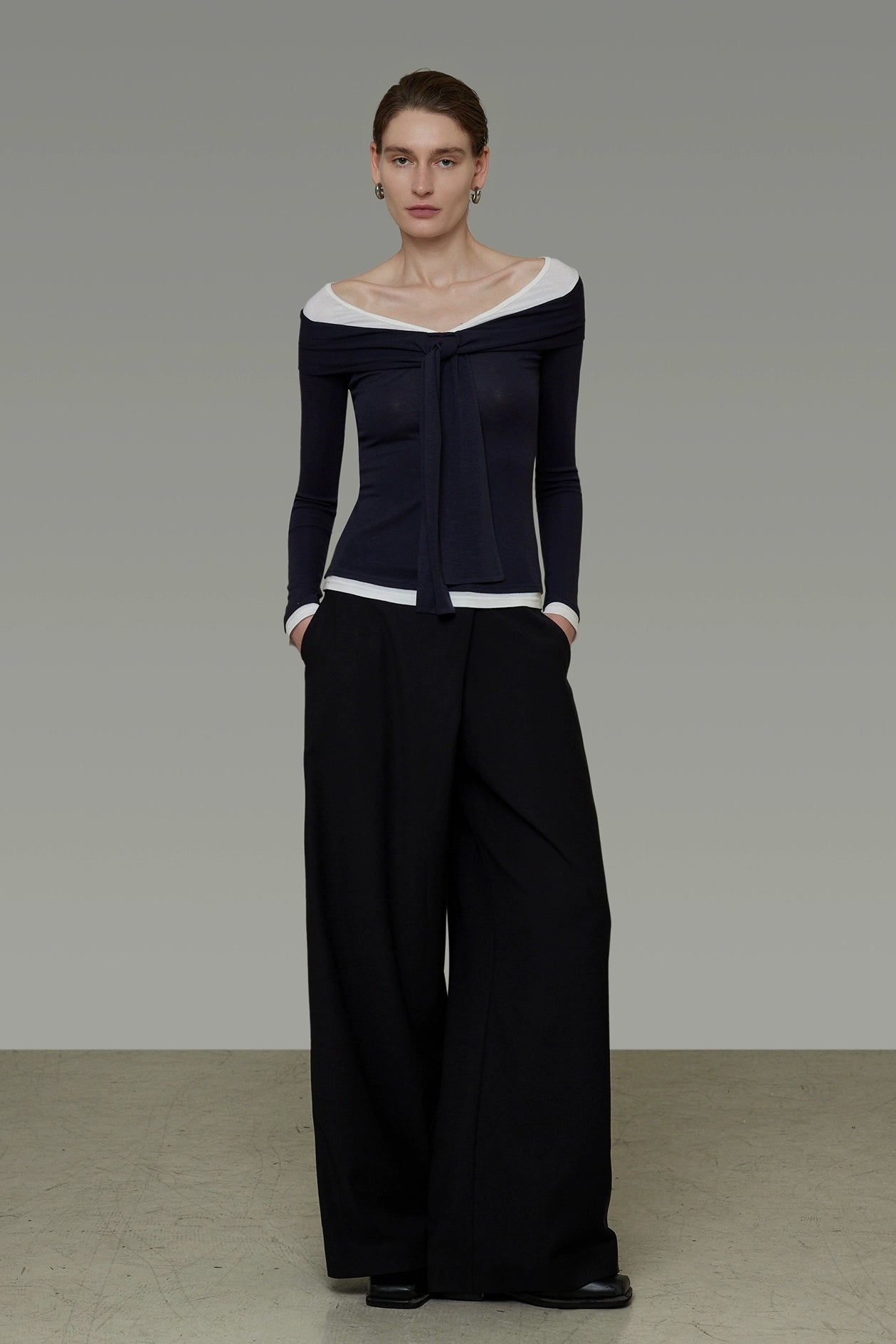 フェイクツーピースコントラストカラートップス　B4291