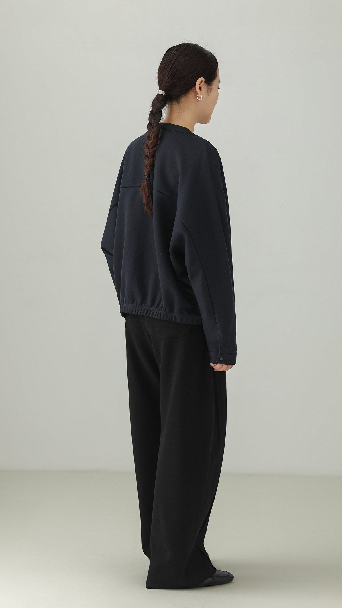 Minimalist Collarless Dolman Sleeve Blouson B5004