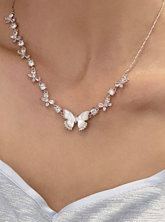 White shell butterfly necklace B2443