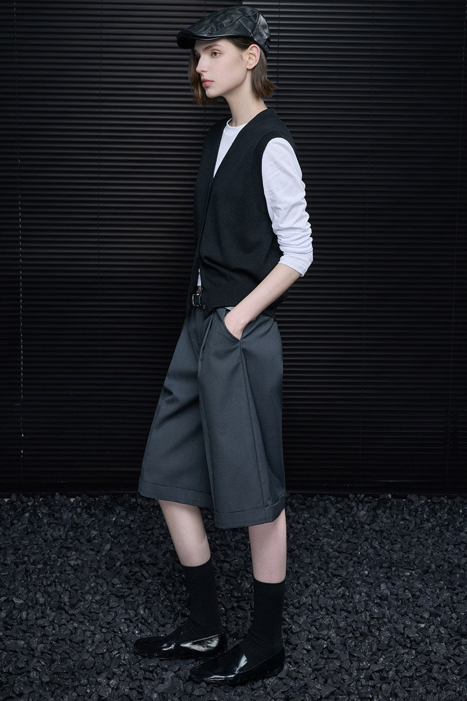 Gray straight suit shorts B4632