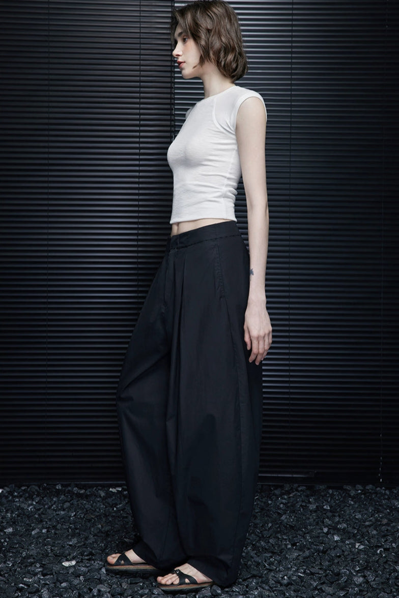 ブラックコットンコクーンタイプルーズハンサムパンツ　B4062