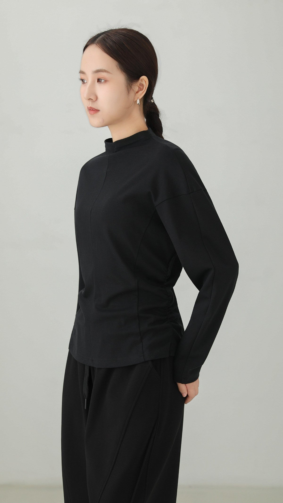 Bottleneck Side-Shirring Drape Long Sleeve T-Shirt B5001