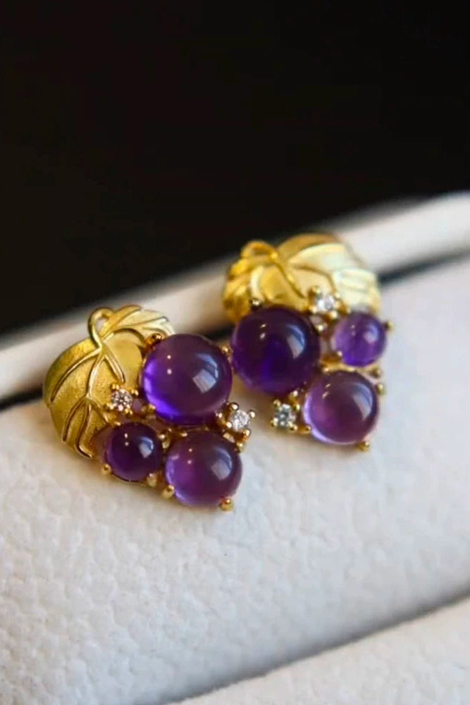 ダークパープルアメジストグレープスタッドピアス　B4380