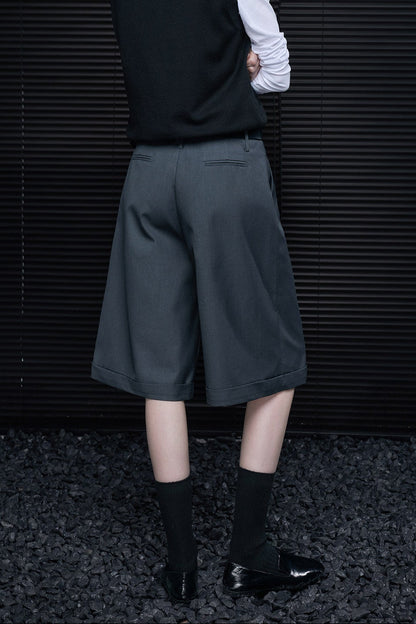 Gray straight suit shorts B4632