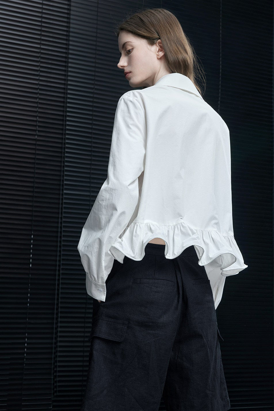 White pure cotton slim waist ruffle shirt B4633