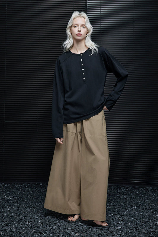 ブラックヘンリーネックレイジー長袖Ｔシャツ　B4364