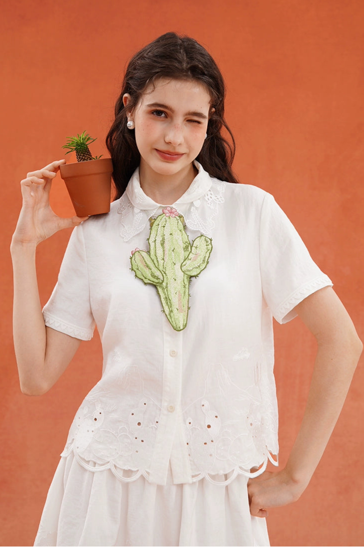 ホワイトカットアウト刺繡ブラウス　B3930