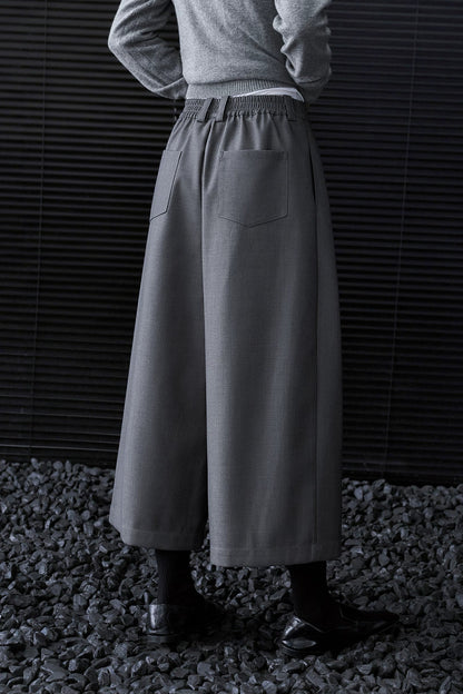 Dark Gray High-Waisted Pleated Wide-Leg Cropped Pants B5024