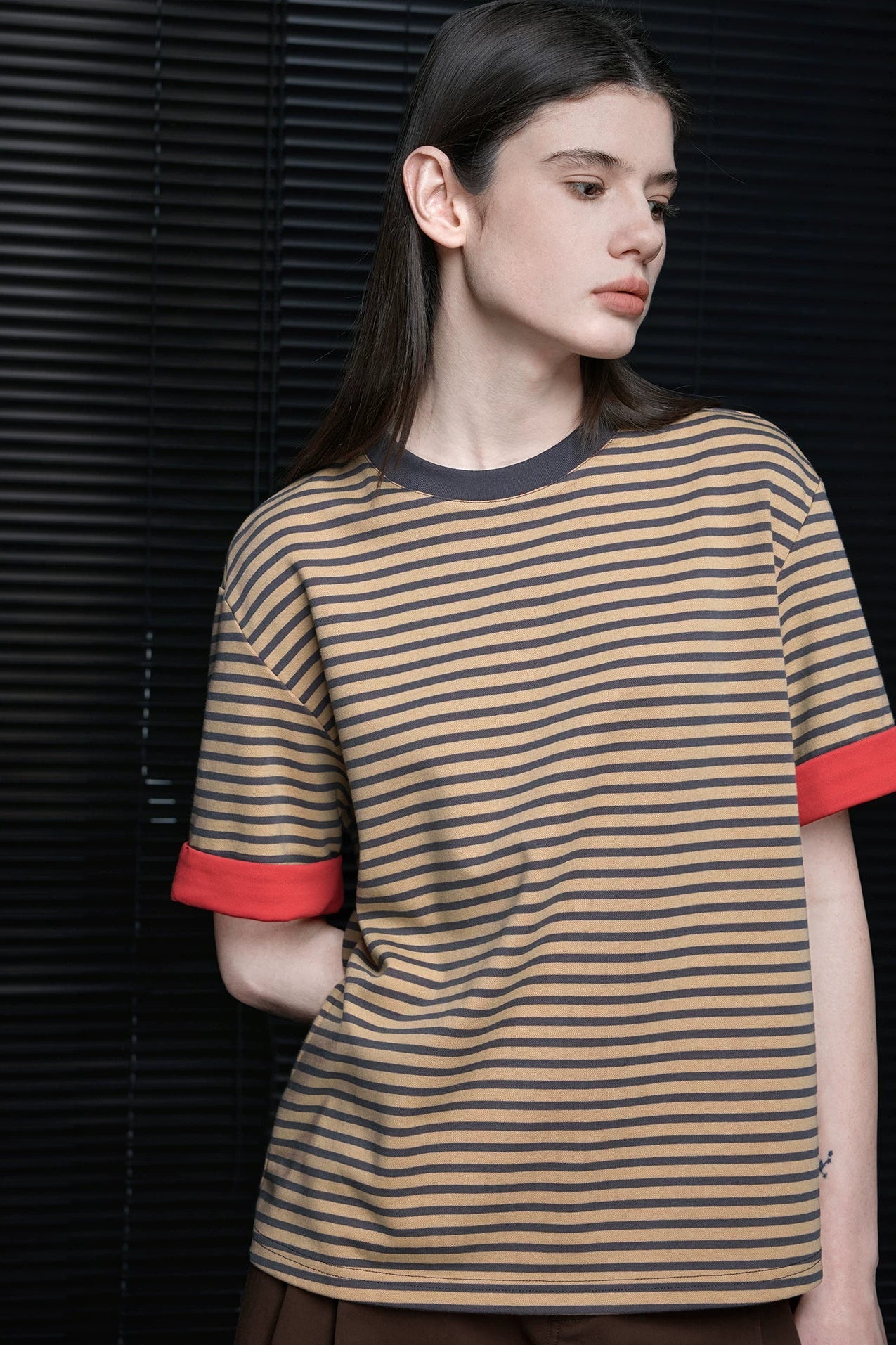 コーヒーストライプロールヘム半袖Tシャツ　B4711