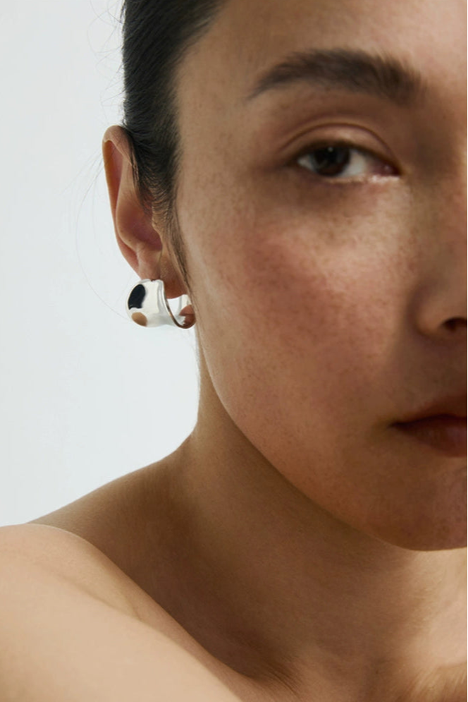 S925プレーンワイドフェイスフープピアス　B4334