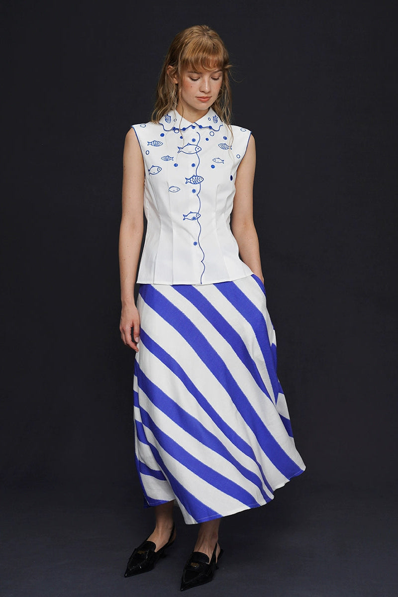 Fish art embroidery scallop collar slim blouse B4157