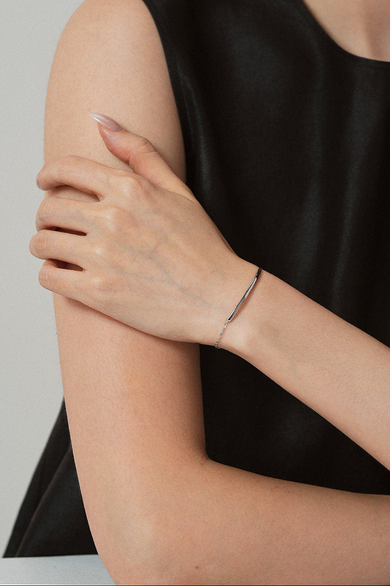 S925ミニマルスマイルブレスレット　B4273