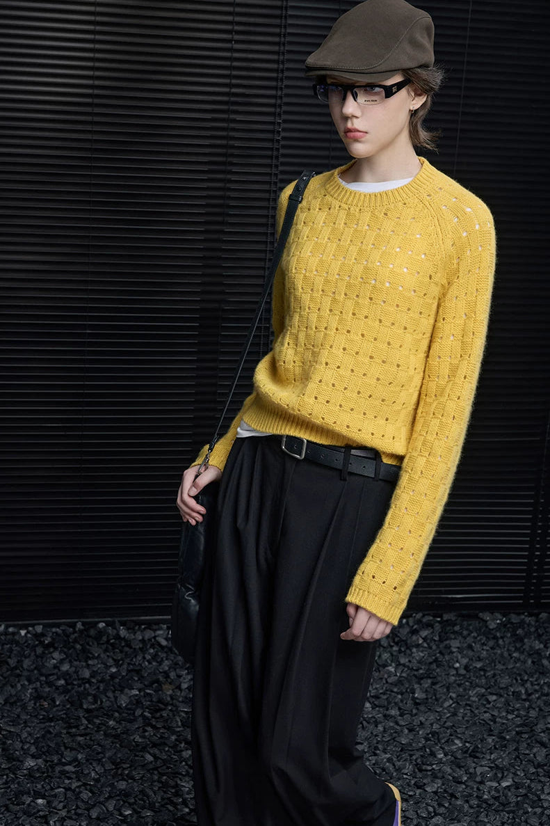 100％ウールイエローホローアウトセーター　B4559