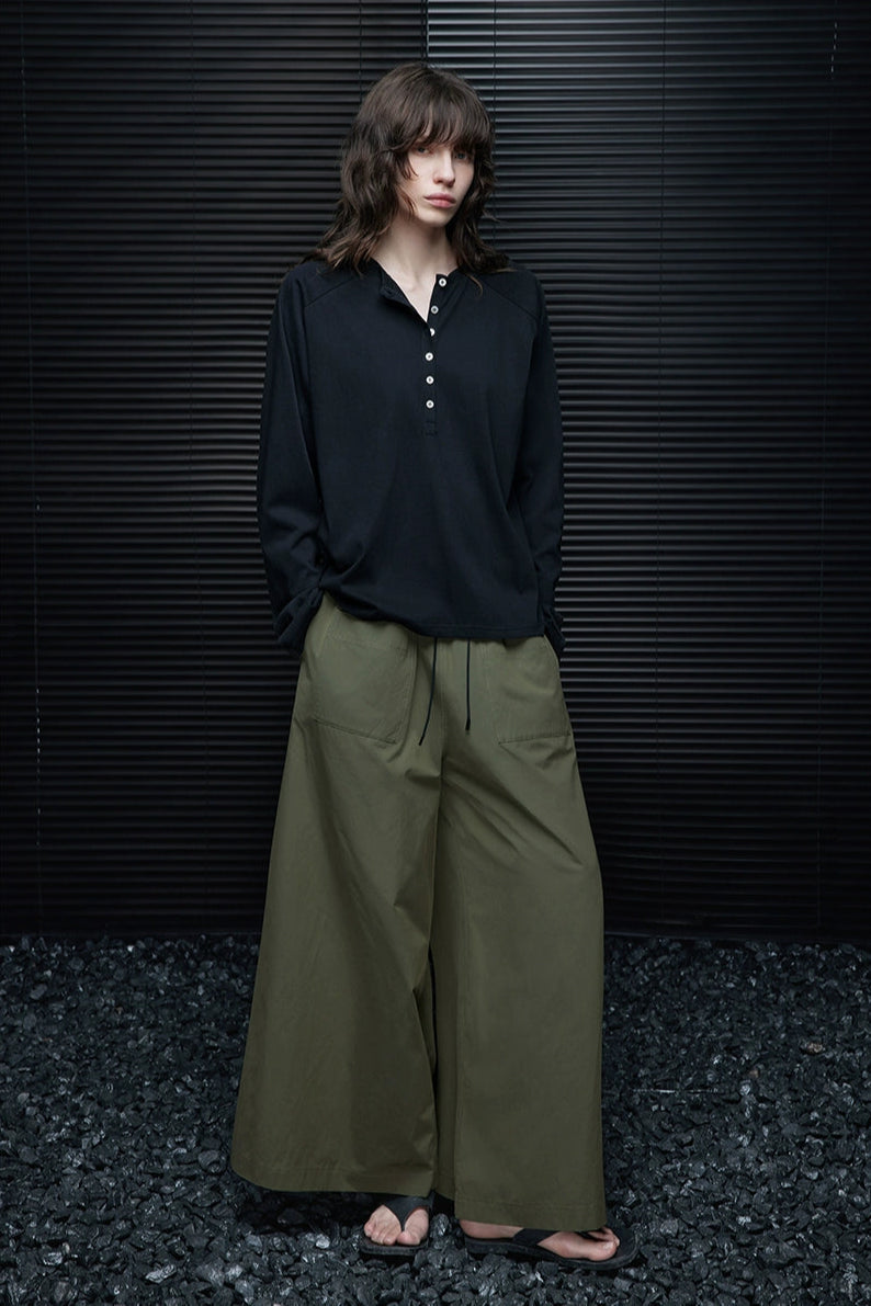 ブラックヘンリーネックレイジー長袖Ｔシャツ　B4364