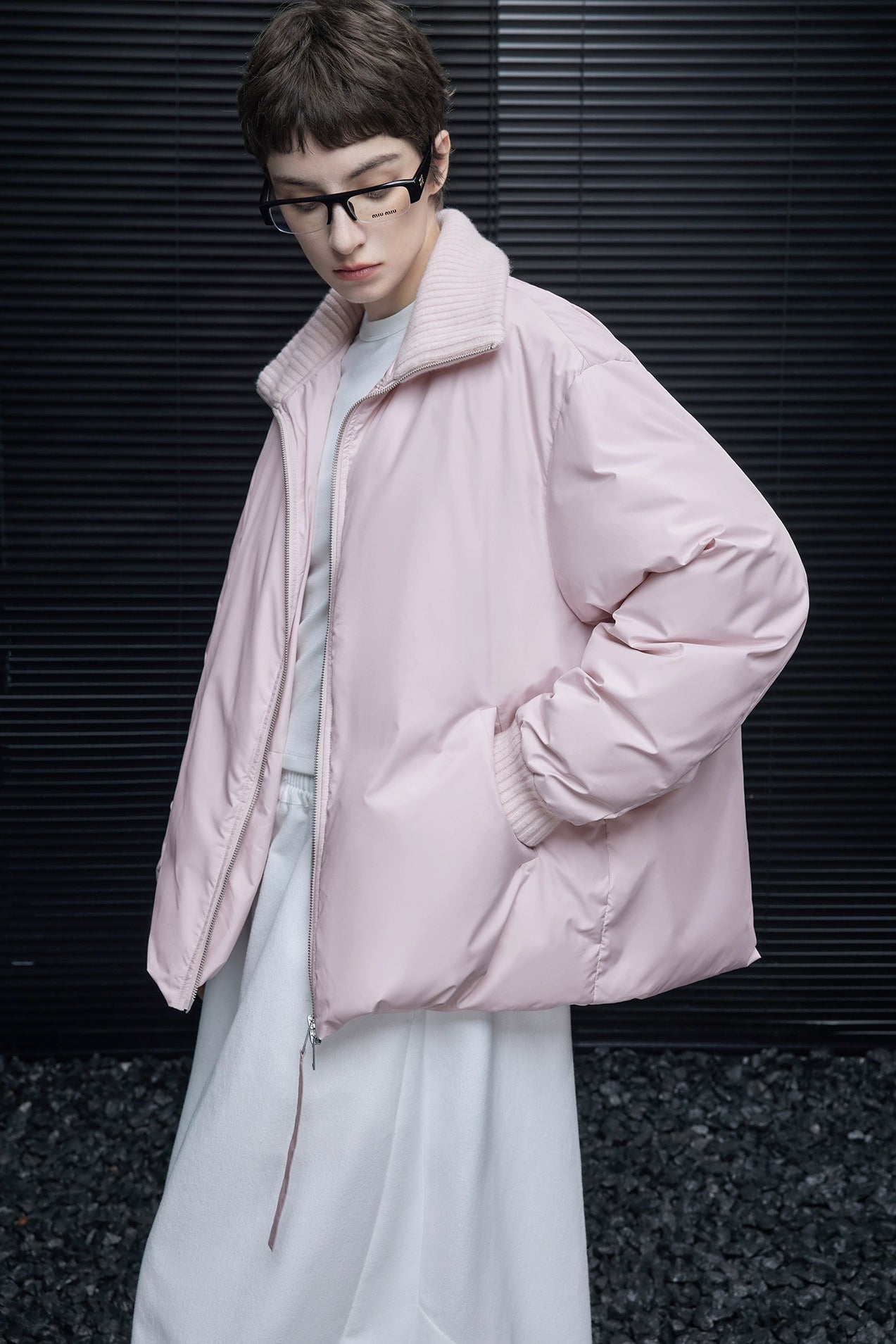 ピンクスタンドカラーダウンジャケット　B4541