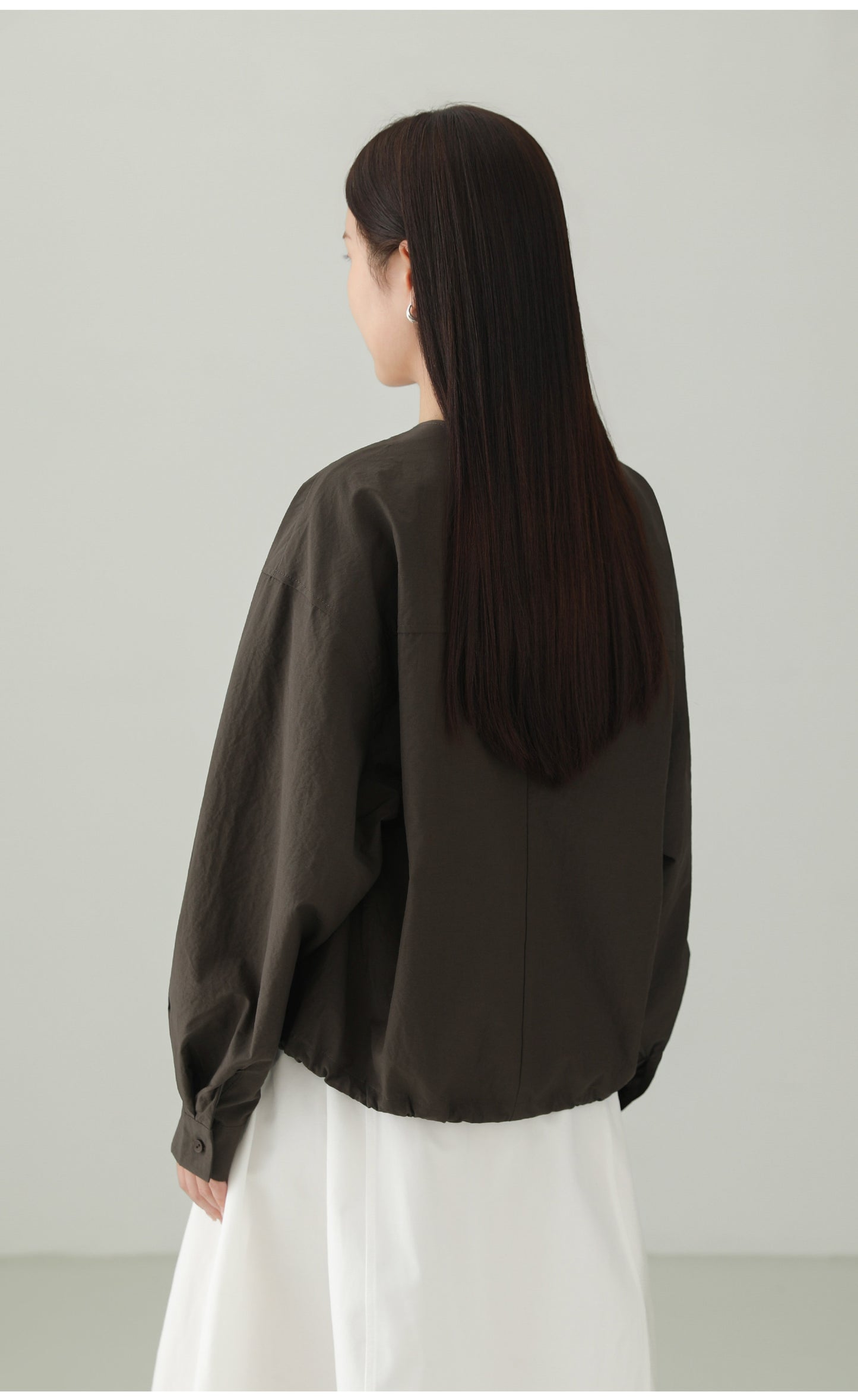 ミニマルクルーネックプルオーバーシャツ　B4729