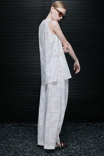 ホワイトコットンレースノースリーブルーズトップス　B4079