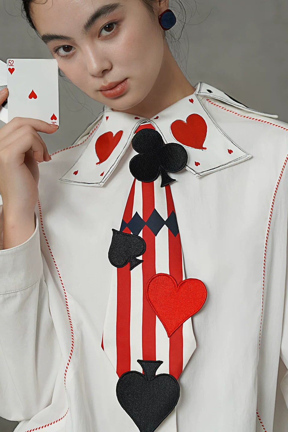 レッドストライプトランプネクタイ　B4580