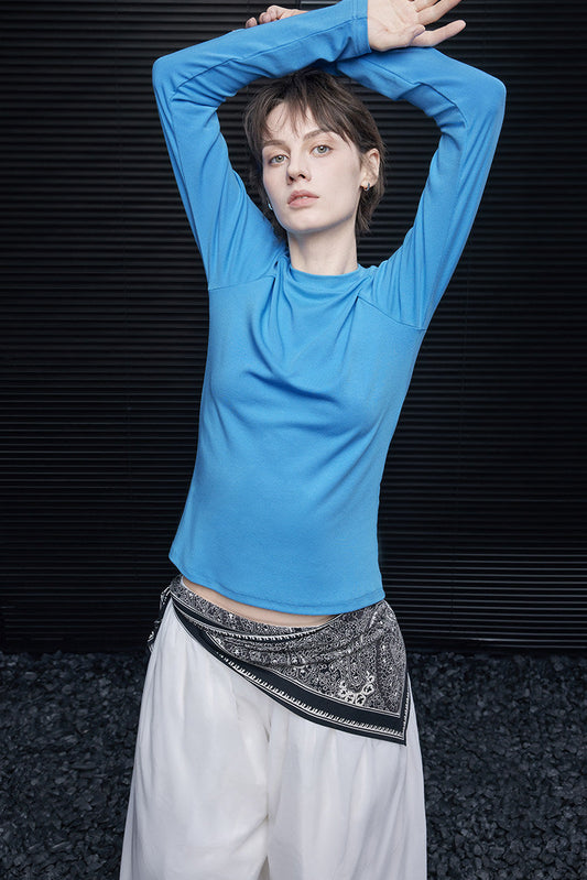 スカイブルースリムフィット長袖Tシャツ　B4574