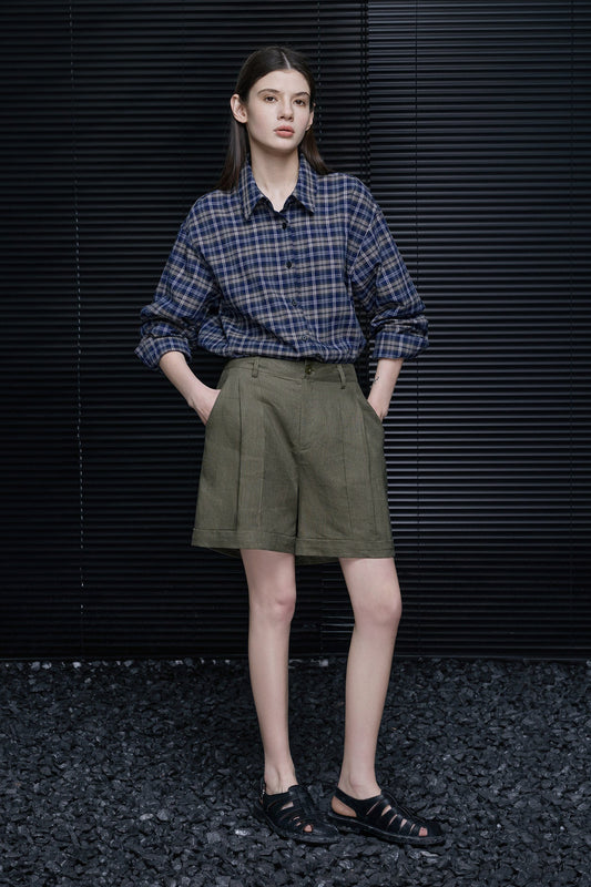 リネンオリーブグリーンショートパンツ　B4698