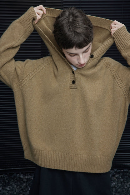 100％ウールカーキフーテッドセーター　B4545