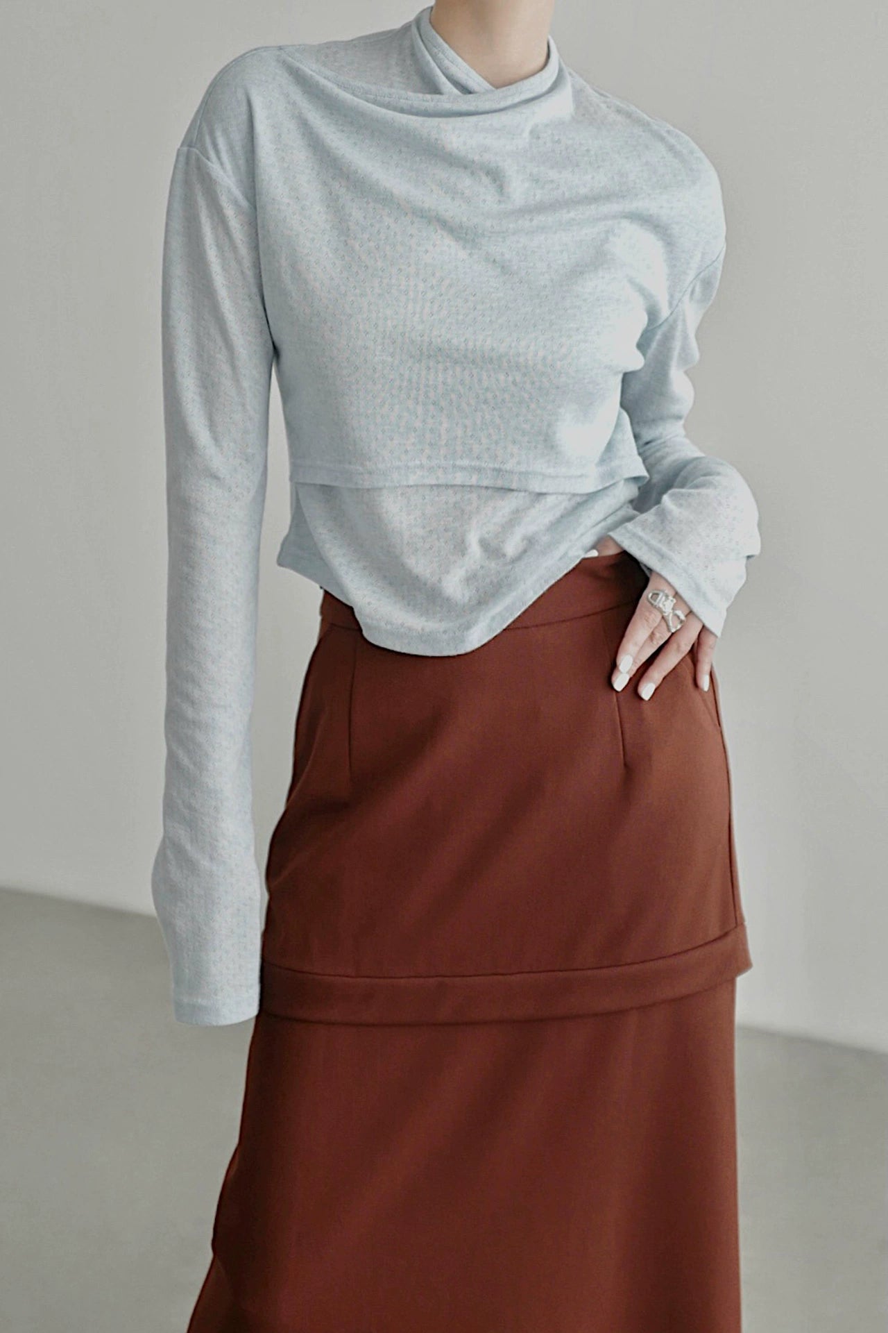 不規則領口長袖上衣 B4346