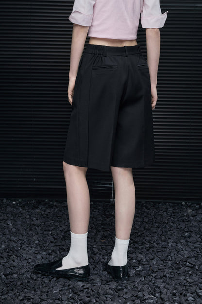 ブラックミニマルハーフ丈パンツ　B4676