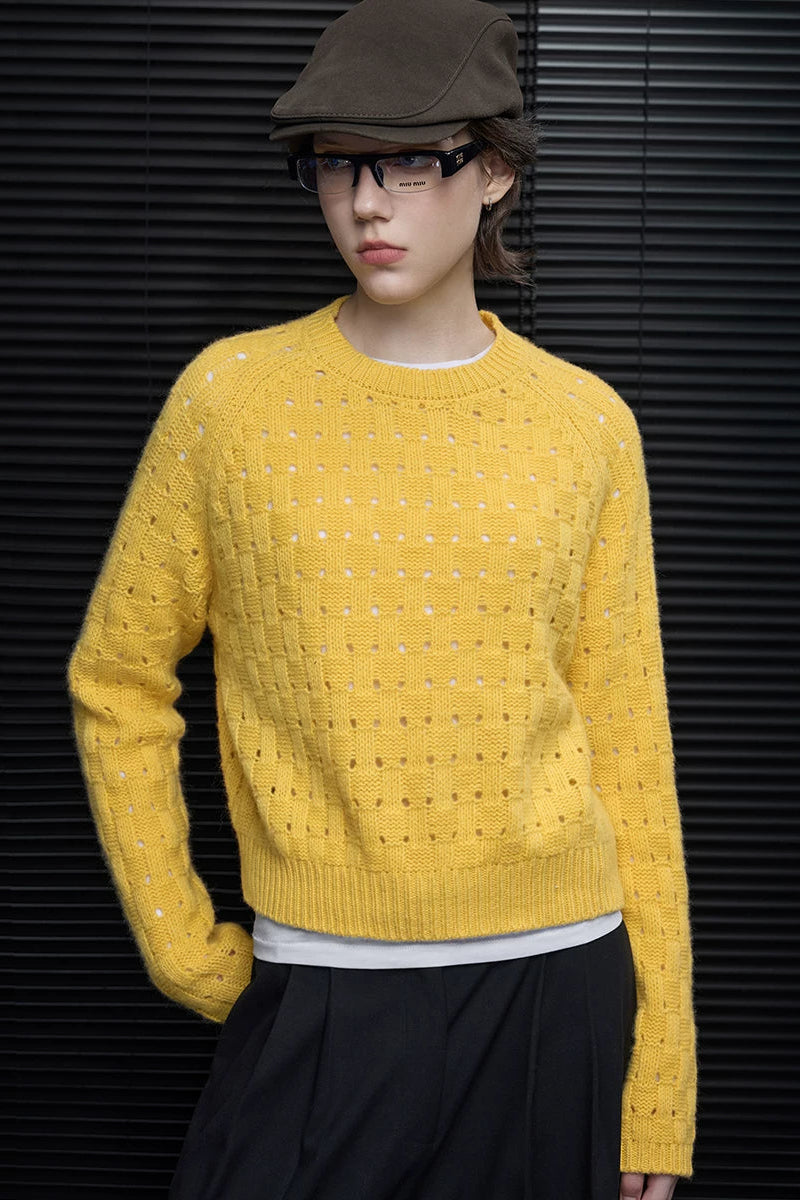 100％ウールイエローホローアウトセーター　B4559