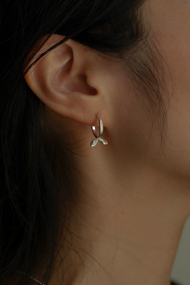 S925シングルノットニッチピアス　B4297