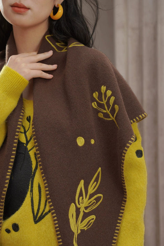 ブラウンピュアウールフラワー刺繡ショール　B4457