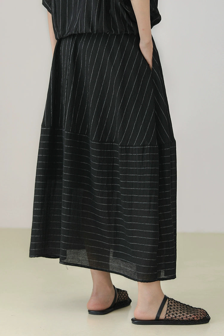 Irregular Striped Bud Skirt B3966