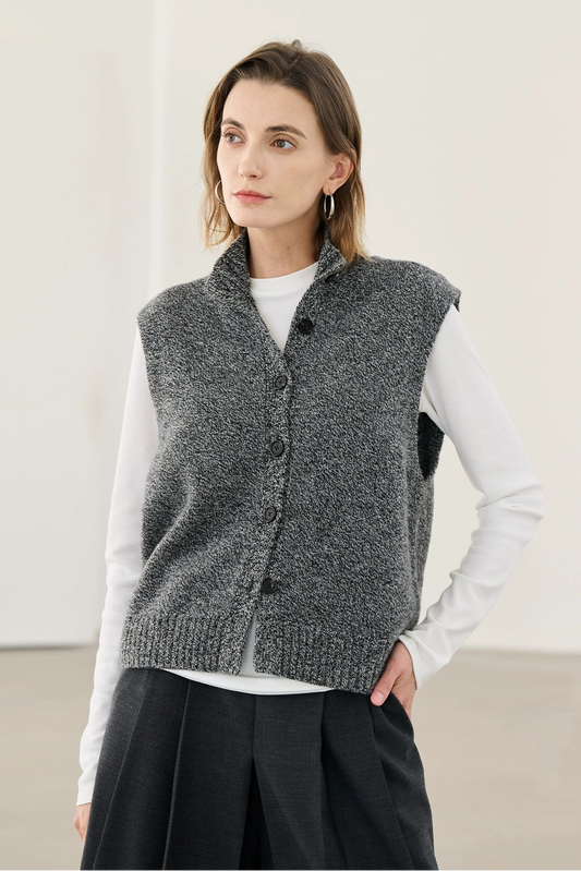 メリノウールスタンドカラーベスト　B4484