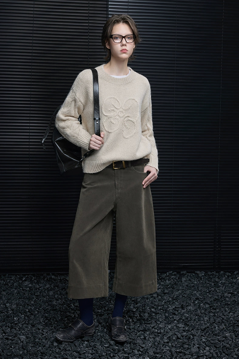 オリーブグリーンスエードルッククロップドパンツ　B4540