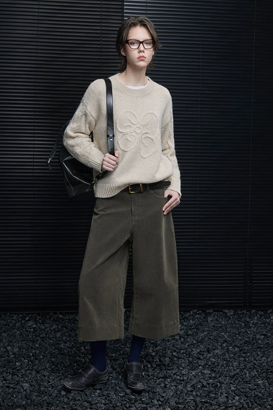 Olive green suede cropped pants B4540