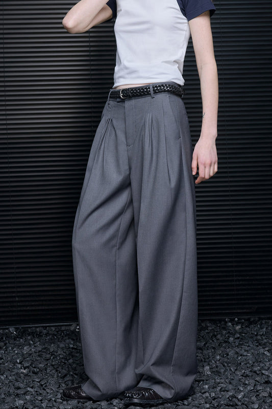 グレーストレートプリーツワイドパンツ　B4670