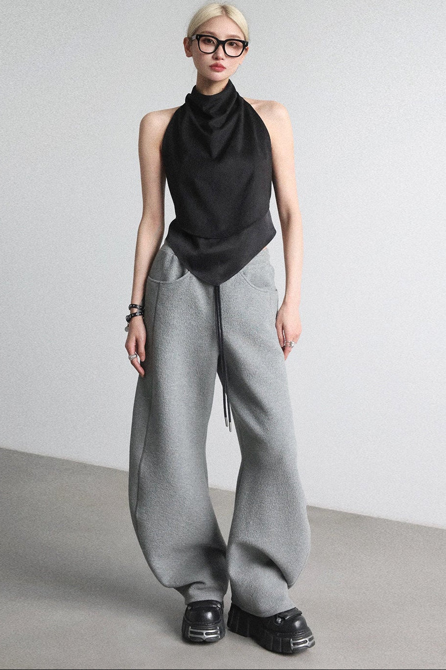 High-neck fake two-piece top B4649
