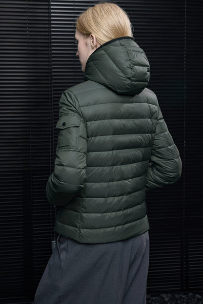 グリーンフーデッドダウンショートジャケット　B4539