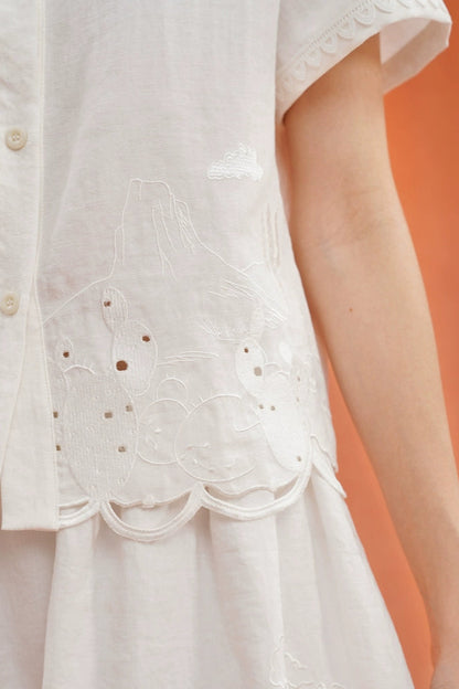 ホワイトカットアウト刺繡ブラウス　B3930