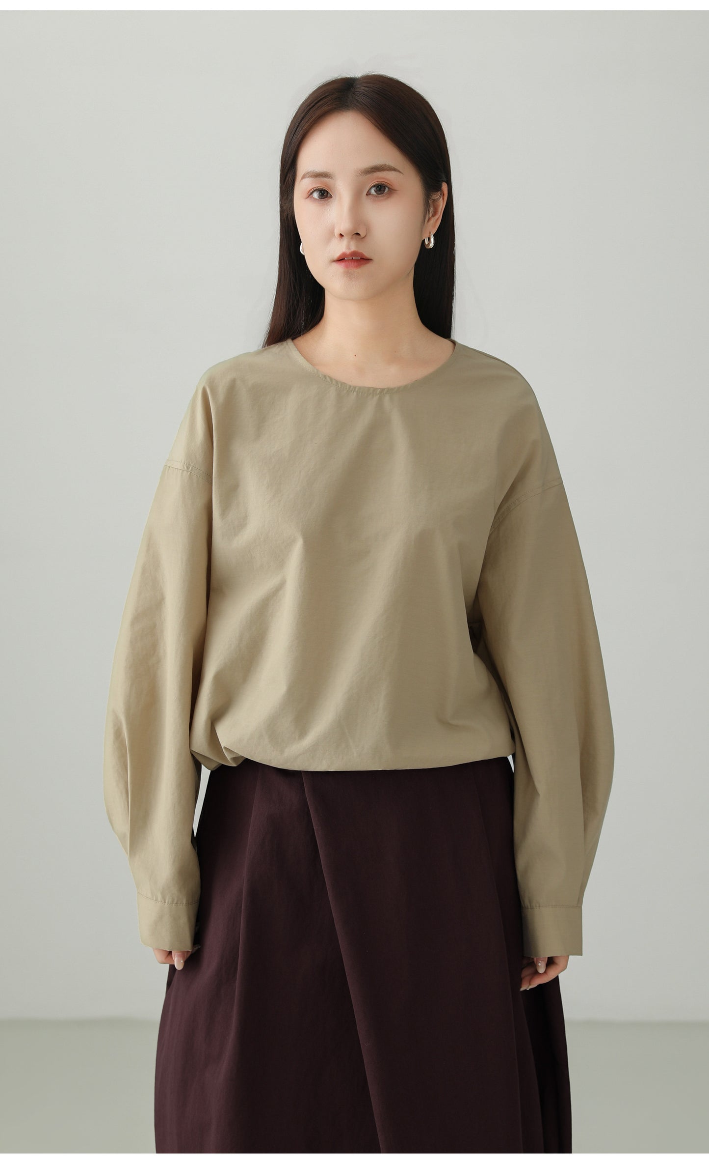 ミニマルクルーネックプルオーバーシャツ　B4729