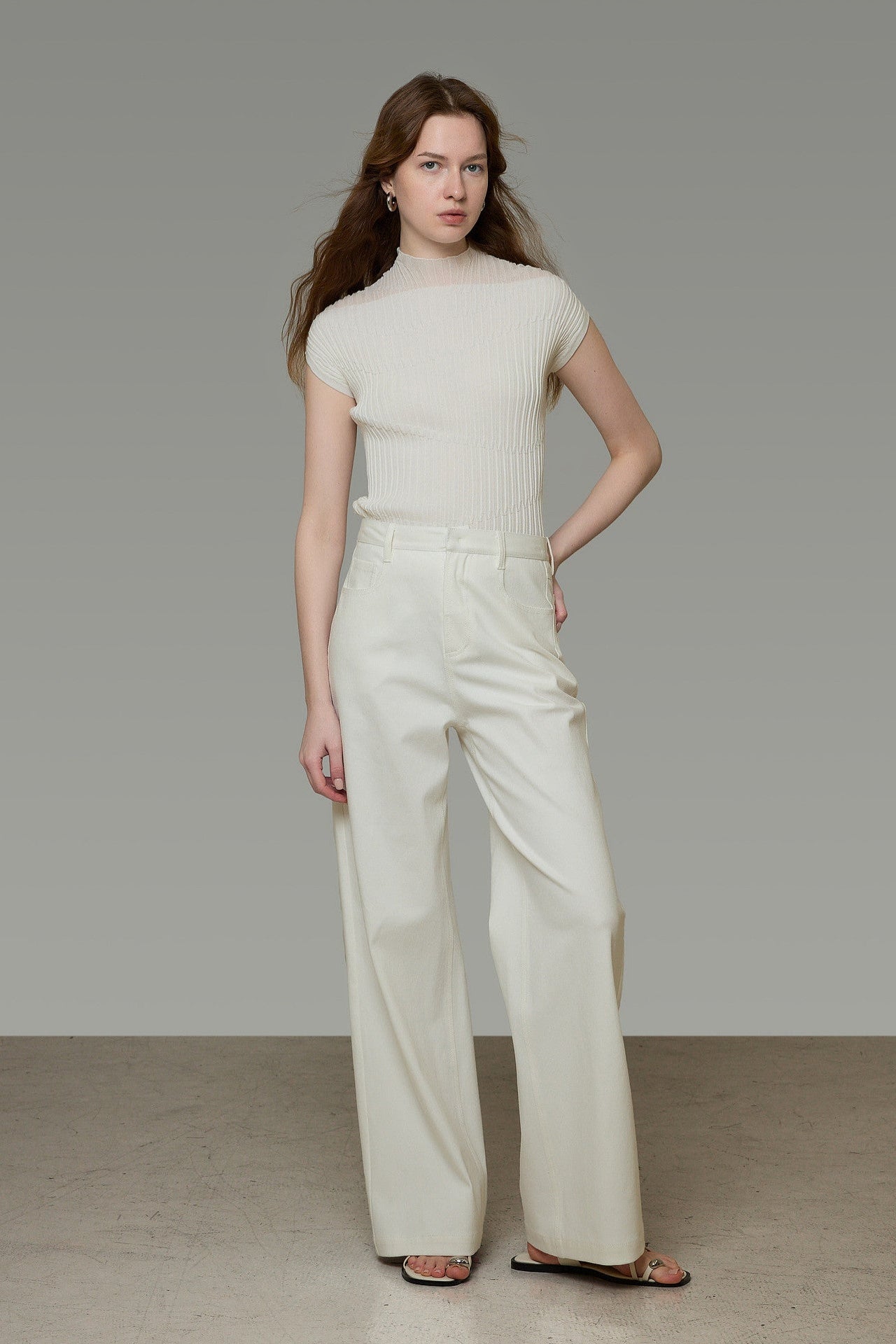 French White Straight Denim Pants B4772