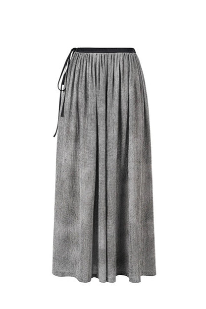 Cropped pants with dense wrinkles B4042