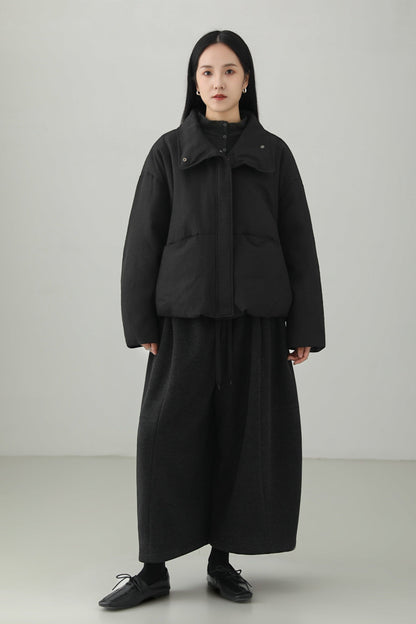 ミニマリストスタンドカラーダウンジャケット　B4533