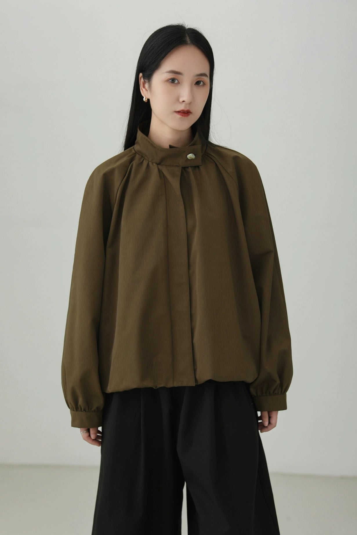 Stand collar gathered jacket B4274