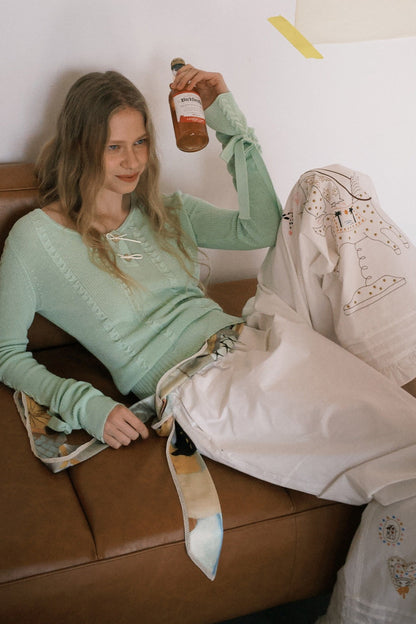 刺繡フリルルーズカーブブレードパンツ　B4600